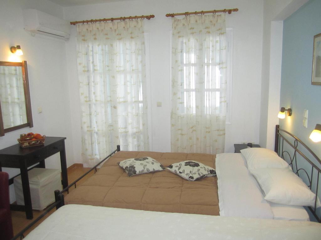 Galazia Studios Naxos City Екстер'єр фото