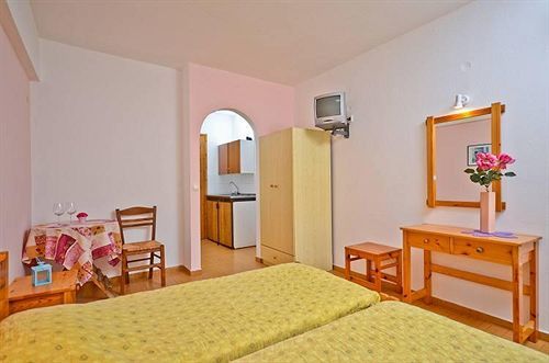 Galazia Studios Naxos City Екстер'єр фото